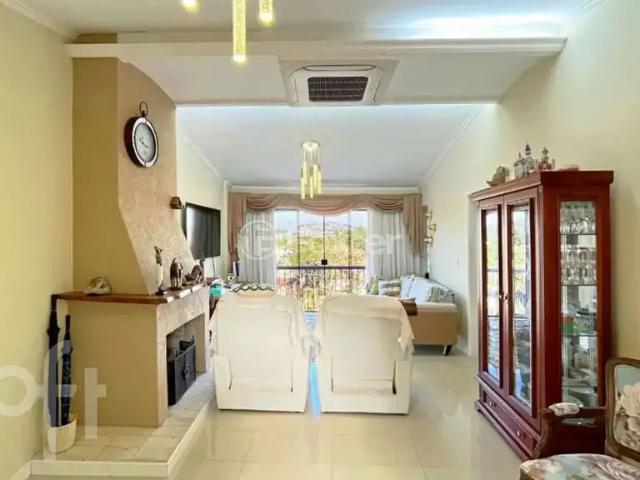 Casa / Sobrado para Venda em Porto Alegre/RS Ipanema 3 Quartos
