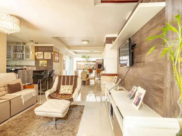 Casa / Sobrado para Venda em Porto Alegre/RS Ipanema 3 Quartos