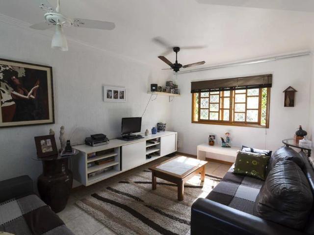 Casa / Sobrado para Venda em Porto Alegre/RS Ipanema 3 Quartos