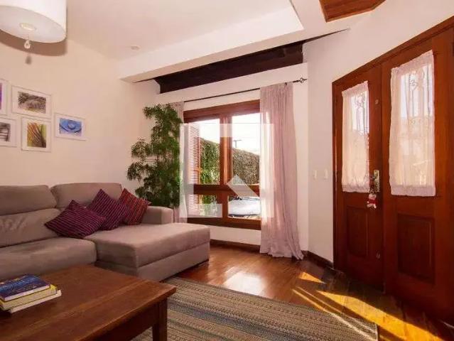 Casa / Sobrado para Venda em Porto Alegre/RS Ipanema 3 Quartos