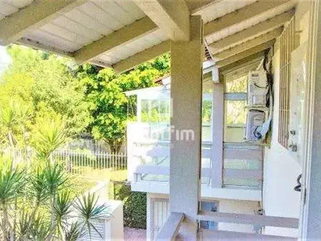 Casa / Sobrado para Venda em Porto Alegre/RS Ipanema 4 Quartos