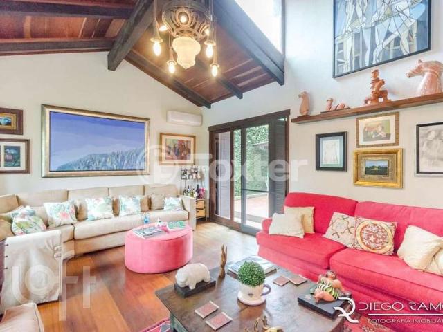 Casa / Sobrado para Venda em Porto Alegre/RS Ipanema 4 Quartos