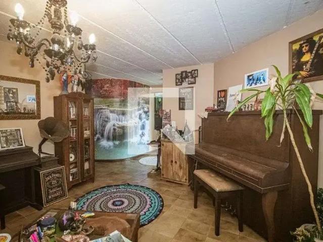 Casa / Sobrado para Venda em Porto Alegre/RS Ipanema 4 Quartos