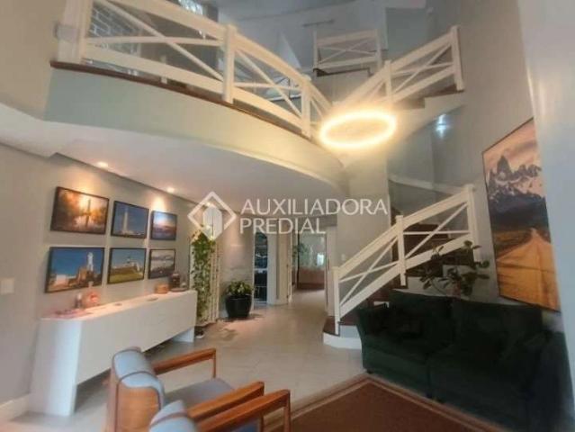 Casa / Sobrado para Venda em Porto Alegre/RS Ipanema 4 Quartos