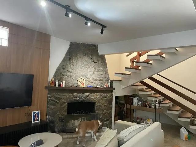 Casa / Sobrado para Venda em Porto Alegre/RS Ipanema 4 Quartos