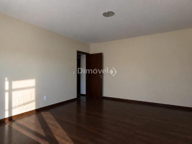 Casa / Sobrado para Venda em Porto Alegre/RS Ipanema 4 Quartos