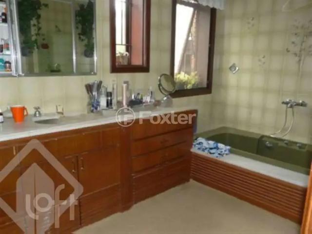 Casa / Sobrado para Venda em Porto Alegre/RS Ipanema 5 Quartos