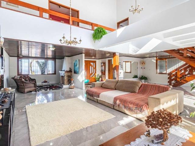 Casa / Sobrado para Venda em Porto Alegre/RS Ipanema 5 Quartos