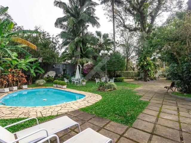 Casa / Sobrado para Venda em Porto Alegre/RS Ipanema 5 Quartos