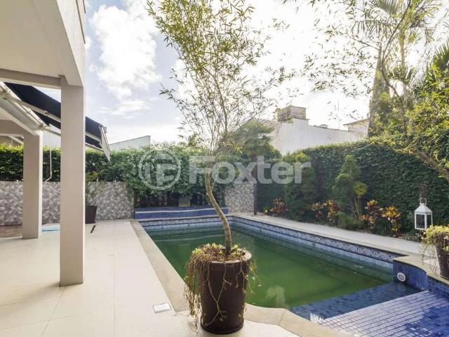 Casa / Sobrado para Venda em Porto Alegre/RS Ipanema 6 Quartos