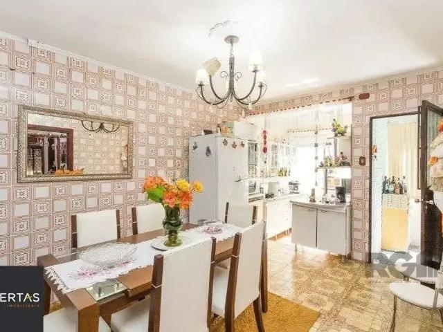 Casa / Sobrado para Venda em Porto Alegre/RS Jardim Carvalho 3 Quartos