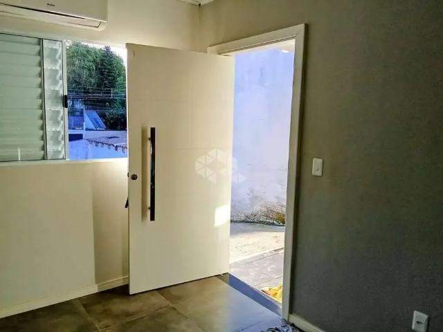 Casa / Sobrado para Venda em Porto Alegre/RS Jardim Carvalho 2 Quartos