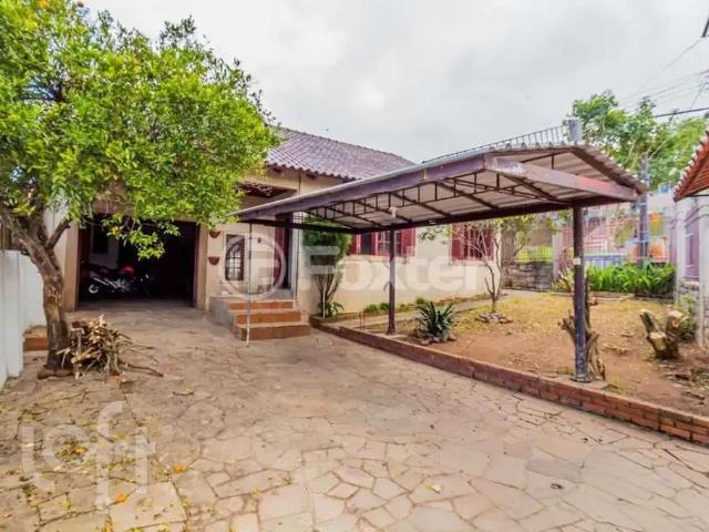 Casa / Sobrado para Venda em Porto Alegre/RS Jardim Carvalho 4 Quartos
