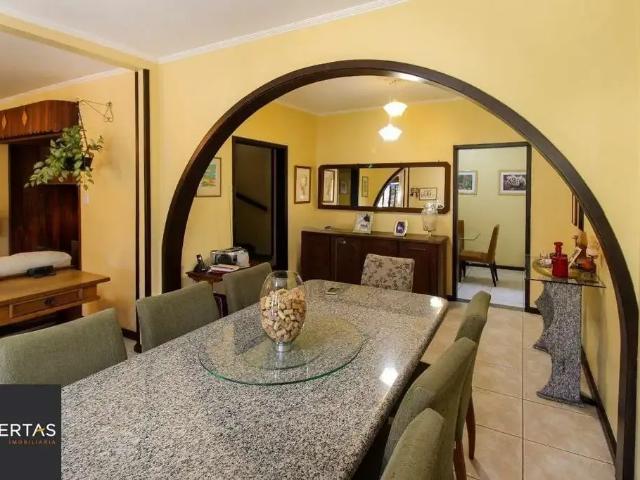 Casa / Sobrado para Venda em Porto Alegre/RS Jardim Carvalho 6 Quartos