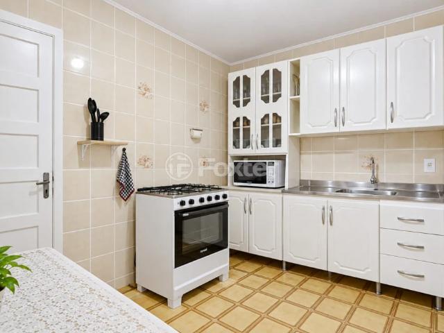Casa / Sobrado para Venda em Porto Alegre/RS Jardim Carvalho 6 Quartos