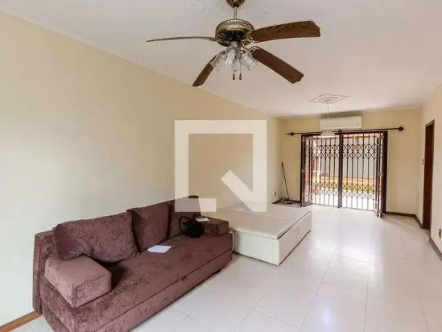 Casa / Sobrado para Venda em Porto Alegre/RS Jardim Botânico 3 Quartos