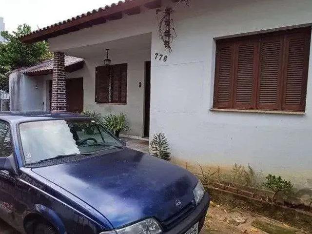 Casa / Sobrado para Venda em Porto Alegre/RS Jardim Botânico 3 Quartos