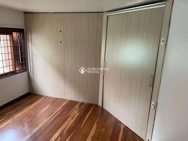 Casa / Sobrado para Venda em Porto Alegre/RS Jardim Botânico 3 Quartos