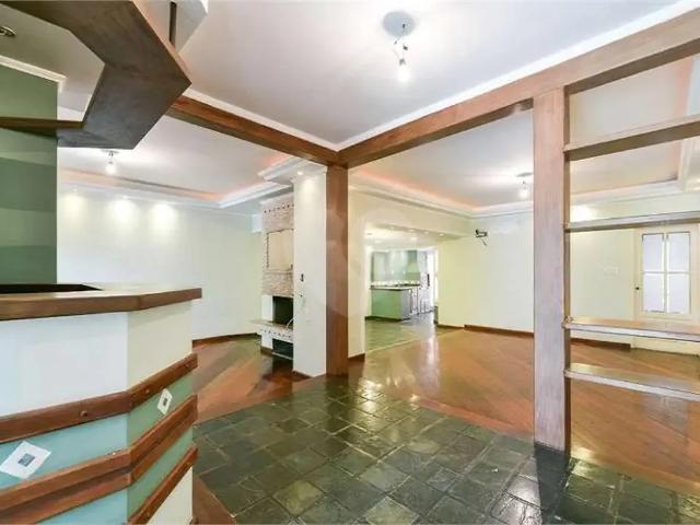Casa / Sobrado para Venda em Porto Alegre/RS Jardim Botânico 3 Quartos