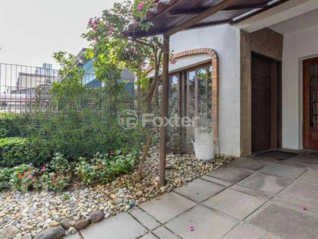 Casa / Sobrado para Venda em Porto Alegre/RS Jardim Botânico 3 Quartos