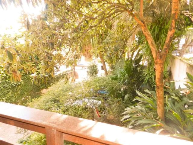 Casa / Sobrado para Venda em Porto Alegre/RS Jardim Botânico 5 Quartos