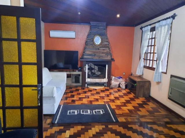 Casa / Sobrado para Venda em Porto Alegre/RS Jardim Botânico 5 Quartos