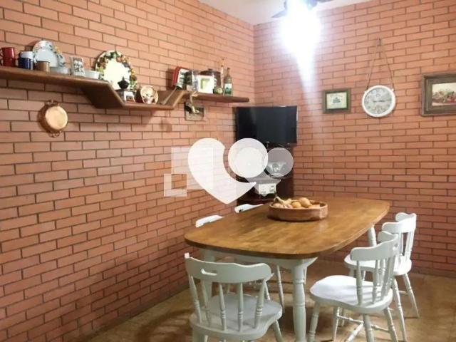 Casa / Sobrado para Venda em Porto Alegre/RS Jardim do Salso 3 Quartos