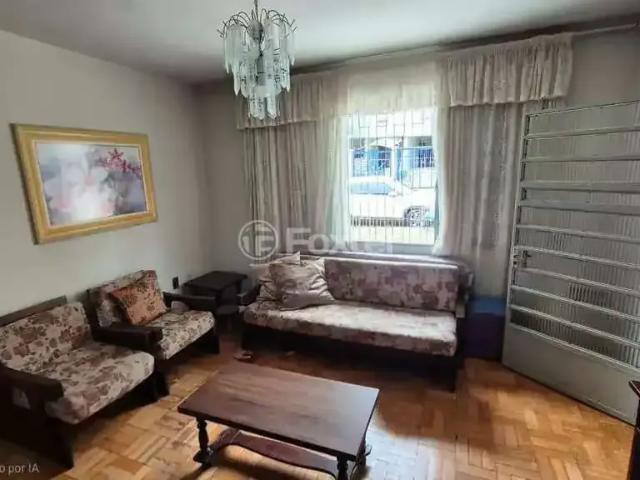 Casa / Sobrado para Venda em Porto Alegre/RS Jardim Europa 3 Quartos