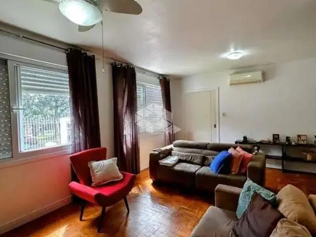 Casa / Sobrado para Venda em Porto Alegre/RS Jardim Europa 3 Quartos