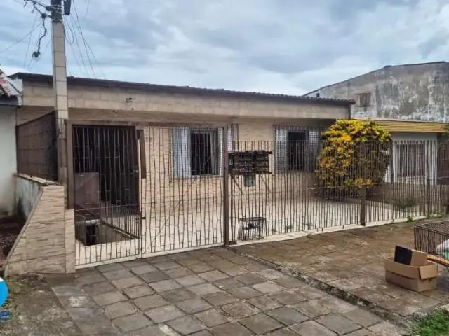 Casa / Sobrado para Venda em Porto Alegre/RS Jardim Europa 3 Quartos