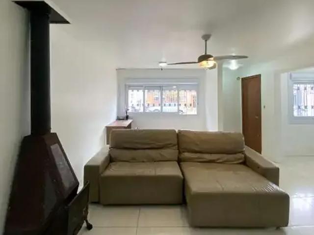 Casa / Sobrado para Venda em Porto Alegre/RS Jardim Europa 4 Quartos