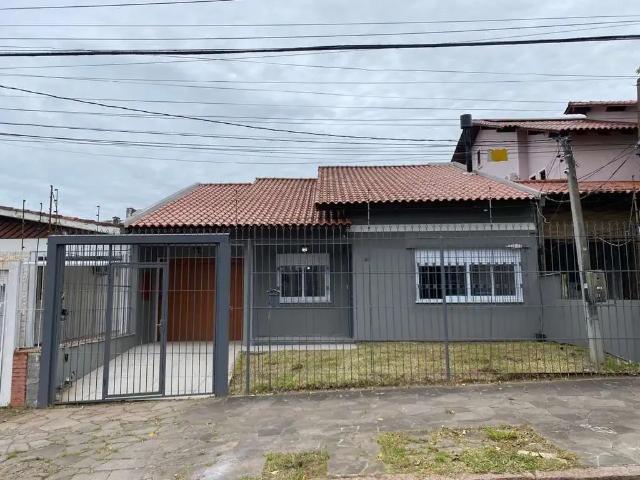 Casa / Sobrado para Venda em Porto Alegre/RS Jardim Europa 4 Quartos