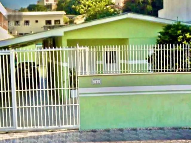 Casa / Sobrado para Venda em Porto Alegre/RS Jardim Floresta 3 Quartos