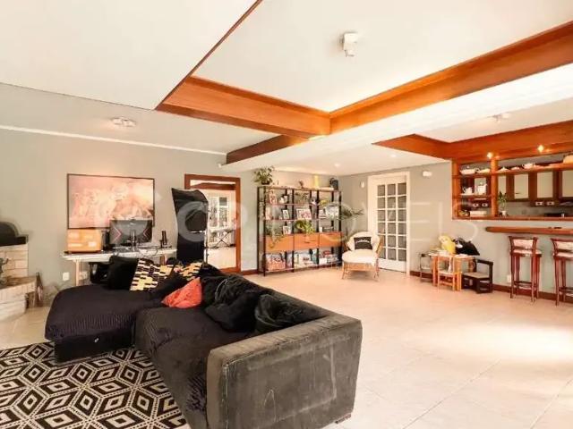 Casa / Sobrado para Venda em Porto Alegre/RS Jardim Floresta 3 Quartos