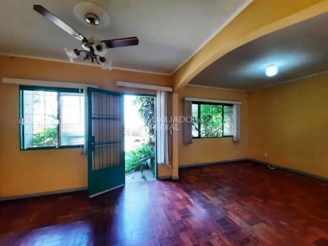 Casa / Sobrado para Venda em Porto Alegre/RS Jardim Floresta 3 Quartos