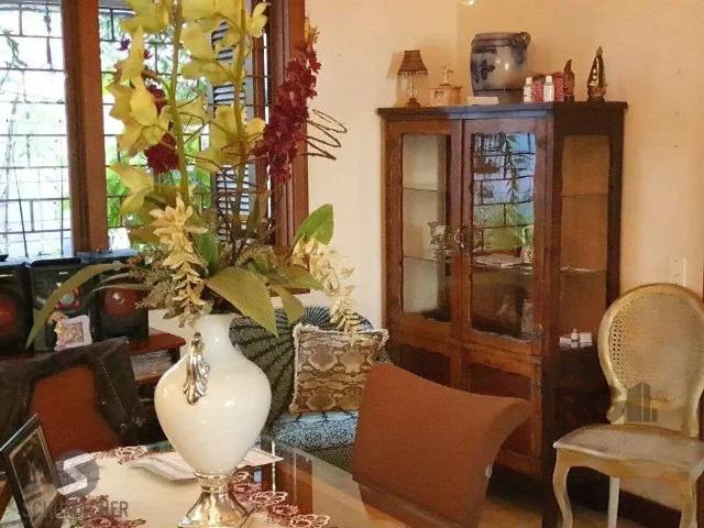 Casa / Sobrado para Venda em Porto Alegre/RS Jardim Floresta 3 Quartos