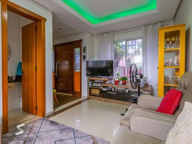 Casa / Sobrado para Venda em Porto Alegre/RS Jardim Floresta 3 Quartos