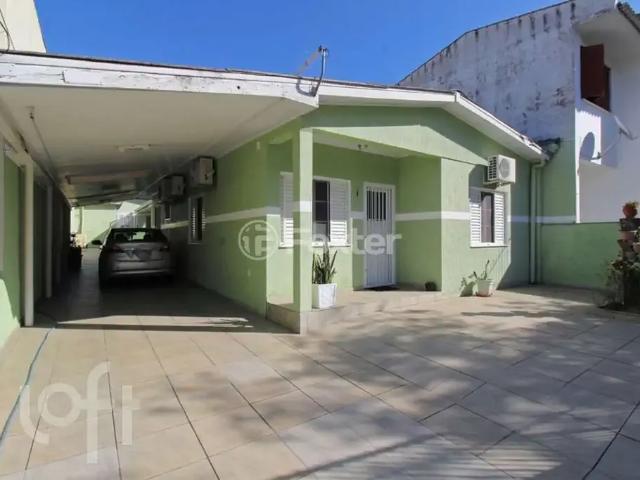 Casa / Sobrado para Venda em Porto Alegre/RS Jardim Floresta 3 Quartos