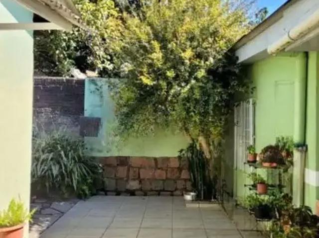 Casa / Sobrado para Venda em Porto Alegre/RS Jardim Floresta 3 Quartos