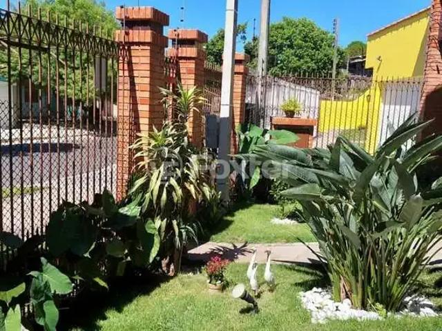 Casa / Sobrado para Venda em Porto Alegre/RS Jardim Floresta 3 Quartos