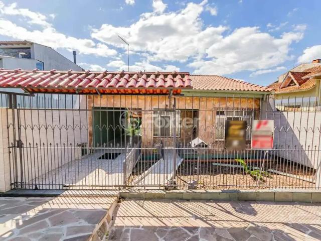 Casa / Sobrado para Venda em Porto Alegre/RS Jardim Floresta 4 Quartos
