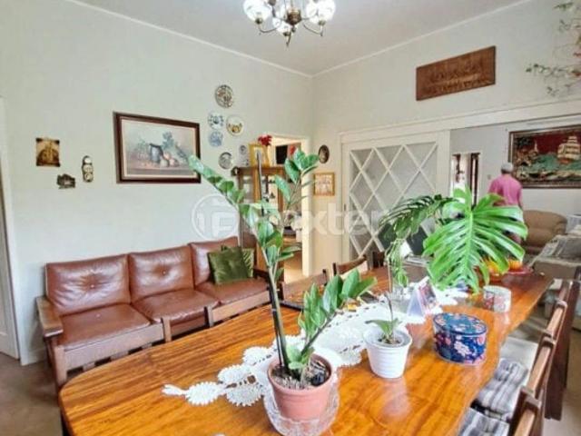 Casa / Sobrado para Venda em Porto Alegre/RS Jardim Floresta 4 Quartos