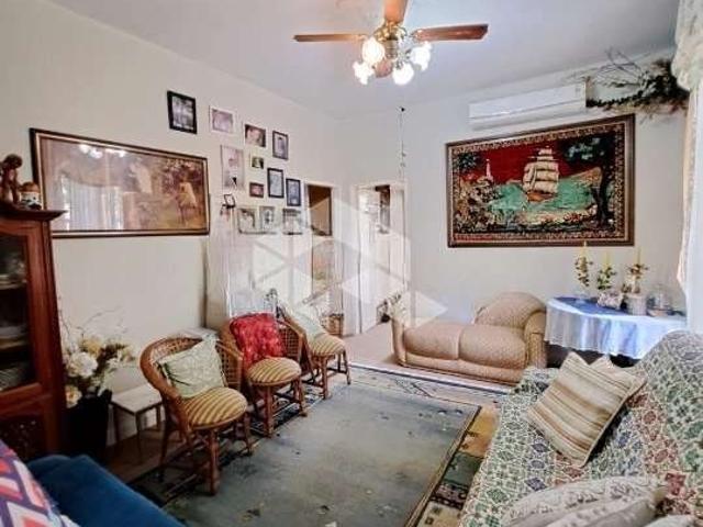 Casa / Sobrado para Venda em Porto Alegre/RS Jardim Floresta 4 Quartos