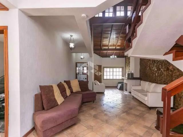 Casa / Sobrado para Venda em Porto Alegre/RS Jardim Floresta 5 Quartos