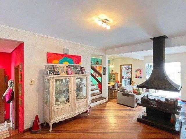 Casa / Sobrado para Venda em Porto Alegre/RS Jardim Isabel 3 Quartos