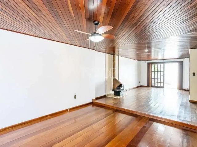 Casa / Sobrado para Venda em Porto Alegre/RS Jardim Isabel 3 Quartos