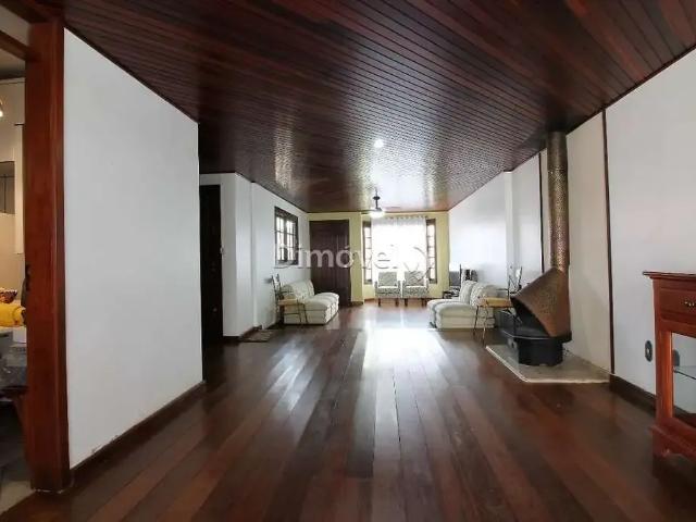 Casa / Sobrado para Venda em Porto Alegre/RS Jardim Isabel 3 Quartos