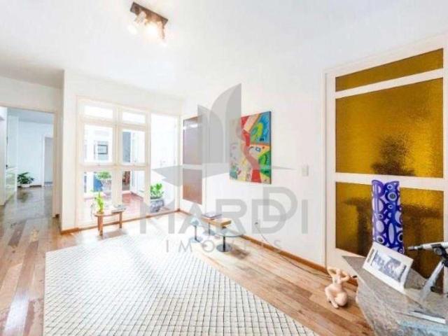 Casa / Sobrado para Venda em Porto Alegre/RS Jardim Isabel 3 Quartos