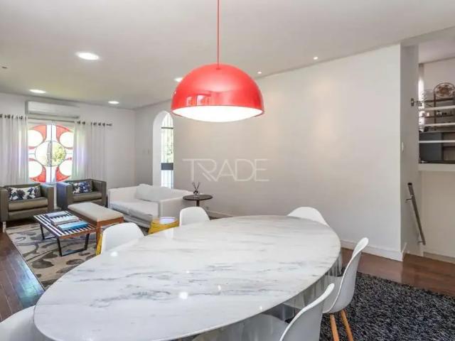 Casa / Sobrado para Venda em Porto Alegre/RS Jardim Isabel 3 Quartos