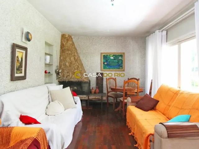 Casa / Sobrado para Venda em Porto Alegre/RS Jardim Isabel 3 Quartos